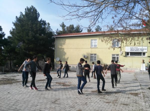 Savaştepe Meslekî ve Teknik Anadolu Lisesi Fotoğrafı
